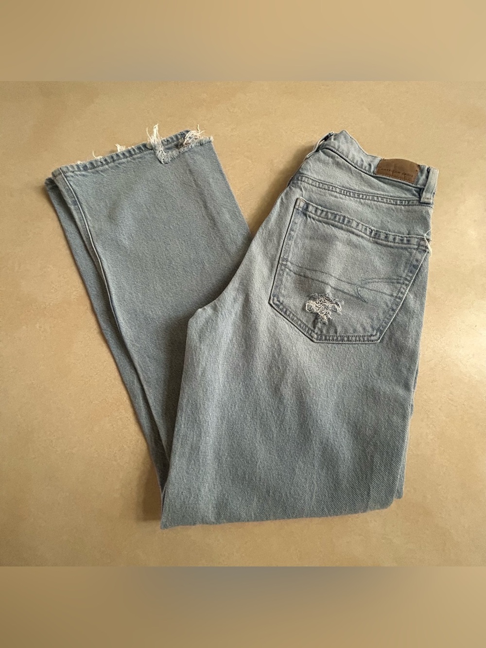 American Eagle 90s Flare Jeans 2 (26) Light Wash Distressed
